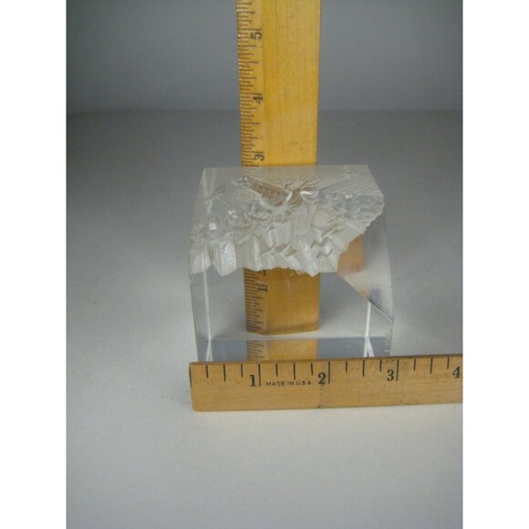 Vintage Cube Lighthouse Dekel Vintage 1978 Clear Acrylic Sculpture Paperweight - Picture 5 of 16